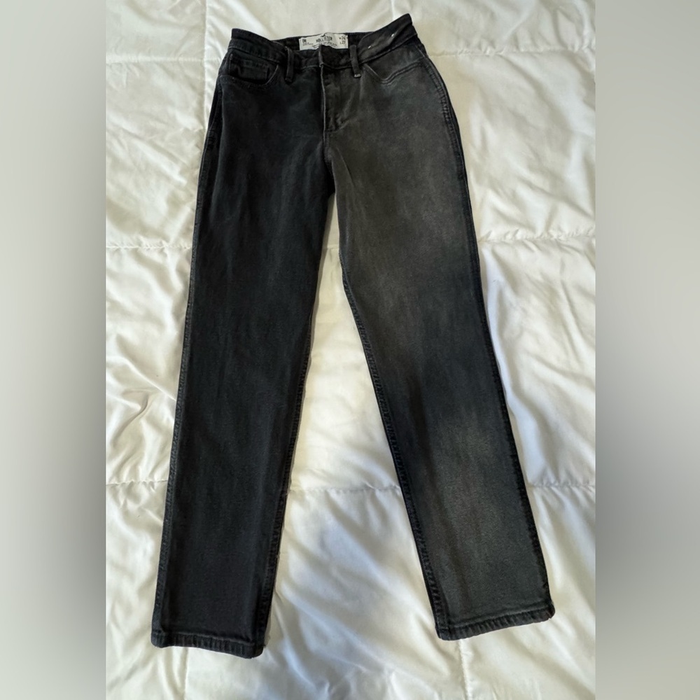 Hollister Women'sCurvy High Rise Mom Jeans -black and gray